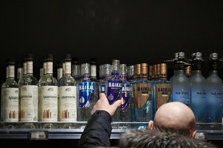 Koronavirusu araqla öldürmək mümkün deyil - rusiyalı ekspert