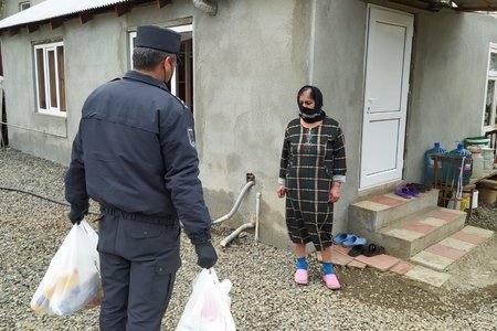 Masallı RPŞ-nin əməkdaşları “evdə qal” devizi altında daha 10 ailəyə ərzaq yardımı etdi