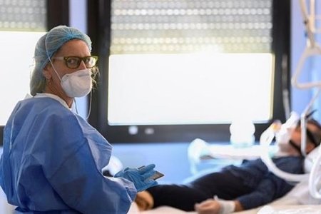 Türkiyənin Aİ-dəki nümayəndəliyinin əməkdaşı koronavirusdan öldü