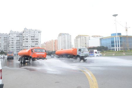 Paytaxtda genişmiqyaslı dezinfeksiya işləri davam etdirilir - FOTO