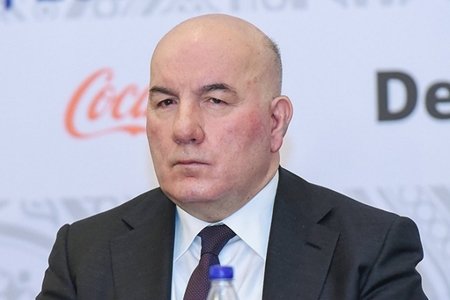 Parlamentdən Elman Rüstəmova etimad: 91 lehinə, 1 əleyhinə, 1 bitərəf