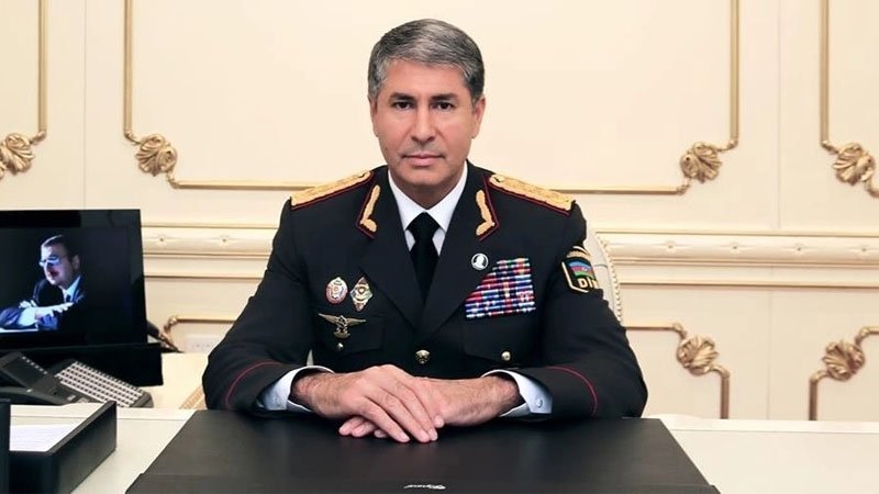 Vilayət Eyvazov rəisi işdən çıxardı