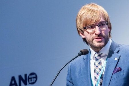 Çexiya koronavirus mərhələsini arxada qoyur - səhiyyə nazirindən sensasion açıqlama
