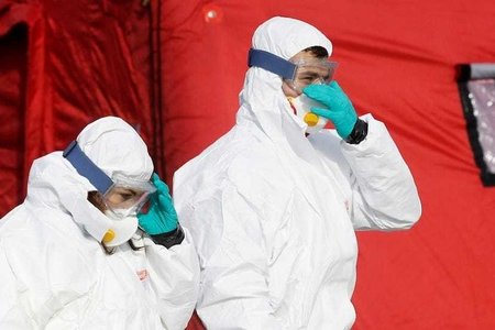 Hindistanda son sutkada virusa yoluxanların sayı mindən çox olub