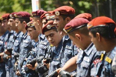 Ermənistanın polis əməkdaşları koronavirusa yoluxdular