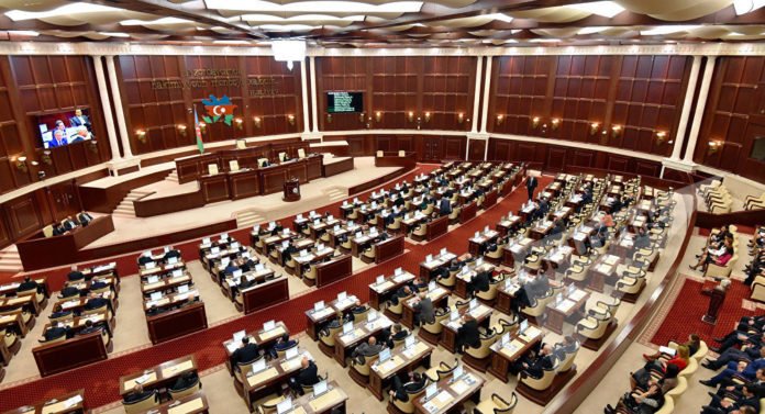 Milli Məclisin Aparatı buraxıldı