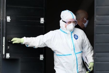 ÜST: Son bir gündə dünyada 81,5 mindən çox insan virusa yoluxub