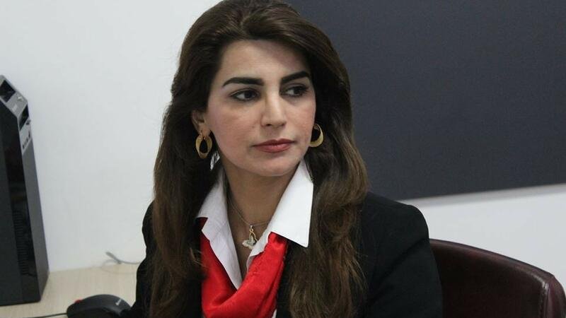 Keçmiş əri Zümrüd Yağmurun əmlakına həbs qoydurdu