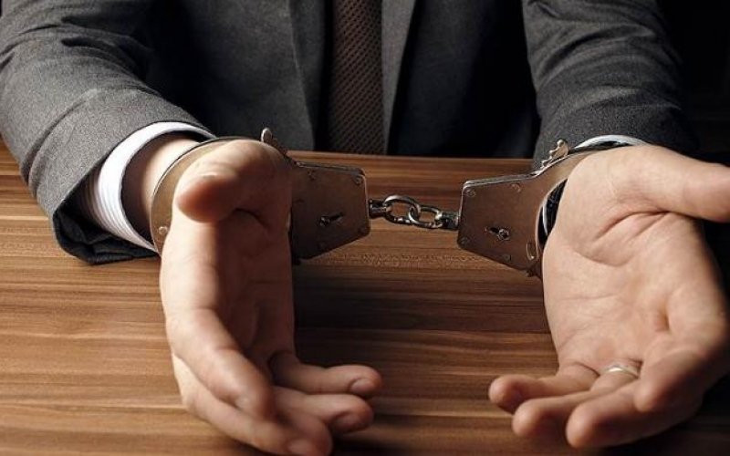Dövlət Vergi Xidmətinin əməkdaşları rüşvətə görə tutuldu