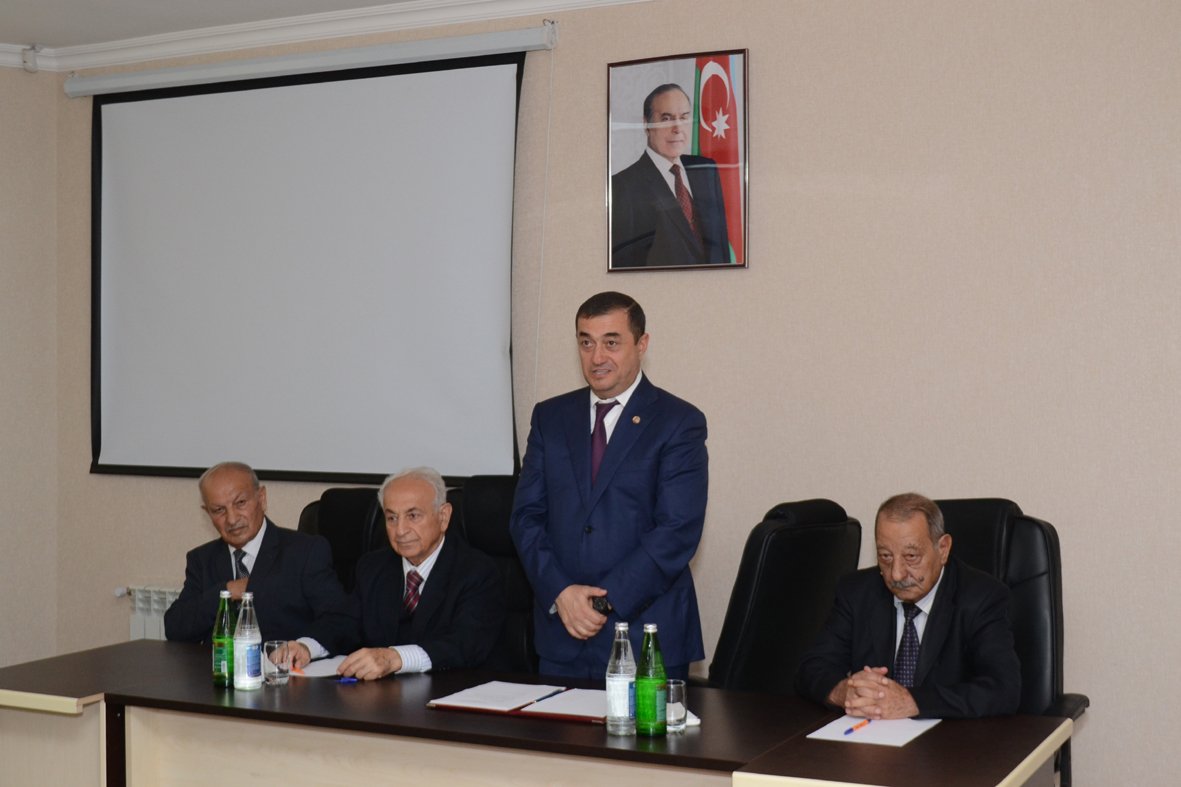Daha bir icra başçısı HƏBS EDİLİR - kabinet boşaldıldı, əşyalar daşındı