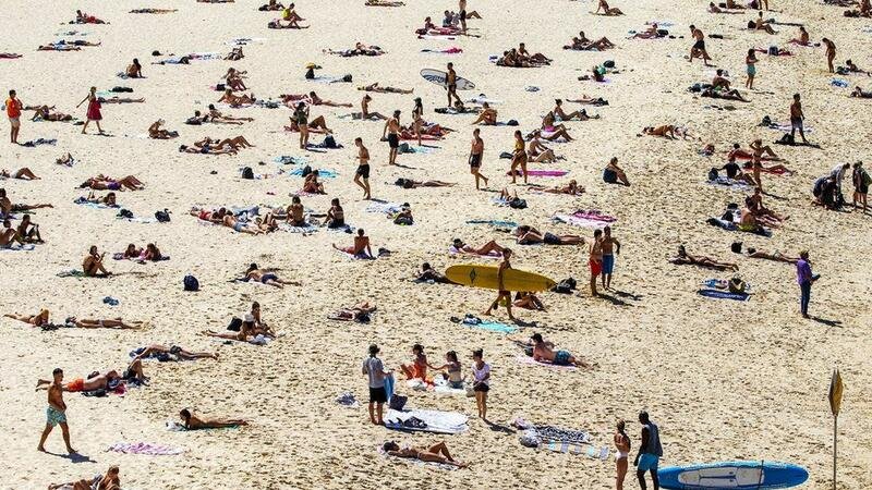 Çimərlikdə koronavirusa yoluxa bilərsiniz? - Alimlər AÇIQLADI