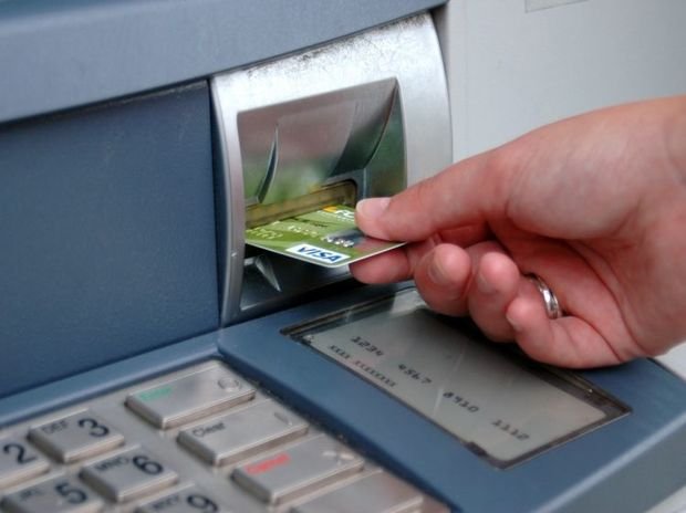 Bakıda bank kartlarından oğurluq edən şəxs ələ keçdi - FOTO