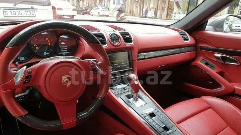 MM-in yeni şöbə müdiri "Porşe"sini 92 minə satdı - FOTO