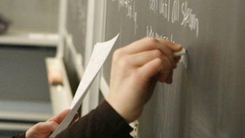 11 vakant müəllim yeri sistemdən silinib - Nazirlik