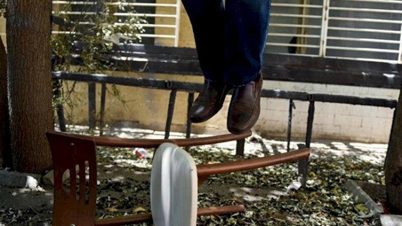Azərbaycanda MÜƏMMA: Təzə paltar geyindi, 20 rükət namaz qıldı və özünü asdı