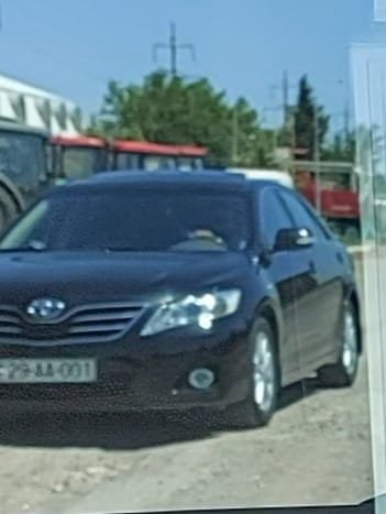 Xızı rayon İcra Başçısının xidməti avtomobili karantin elan olmuş zonada saatlarla yol kənarında (video)