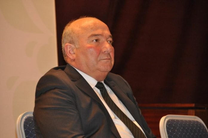 “Narkobarona, fərariyə vəzifə verib…” – İşdən çıxarılan məmur icra başçısını ittiham etdi