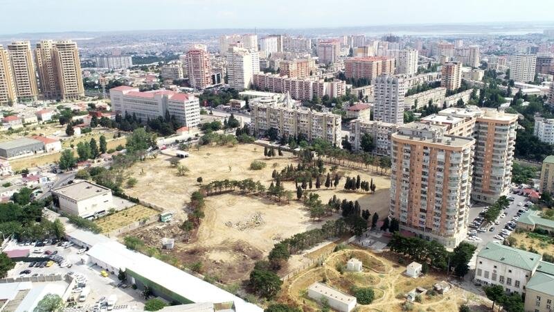 Prezident və xanımı Yasamalda yeni salınacaq meşə tipli parkla tanış olub - FOTO
