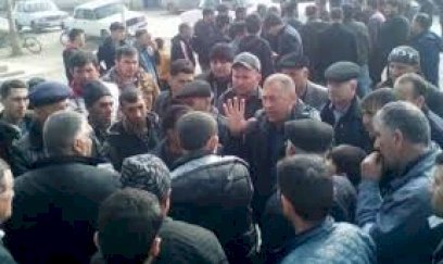 Nəsimi rayon sakinləri küçələrə axışdı - ETİRAZA QALXAN İNSANLAR TƏLƏB ETDİ - VİDEO