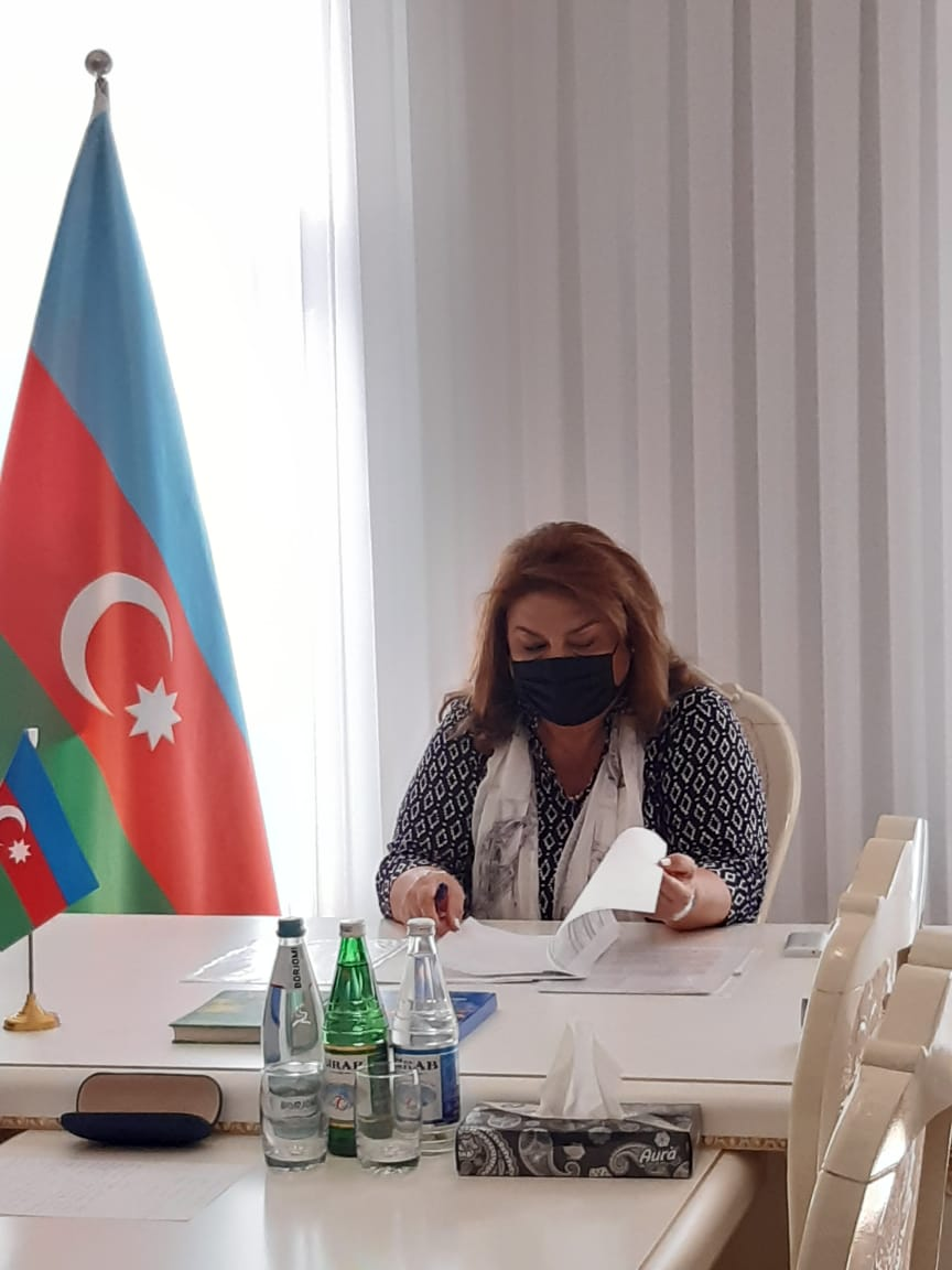 Vətəndaşlar qarşılaşdıqları problem və çətinliklərlə bağlı Hicran Hüseynovaya müraciət ediblər.