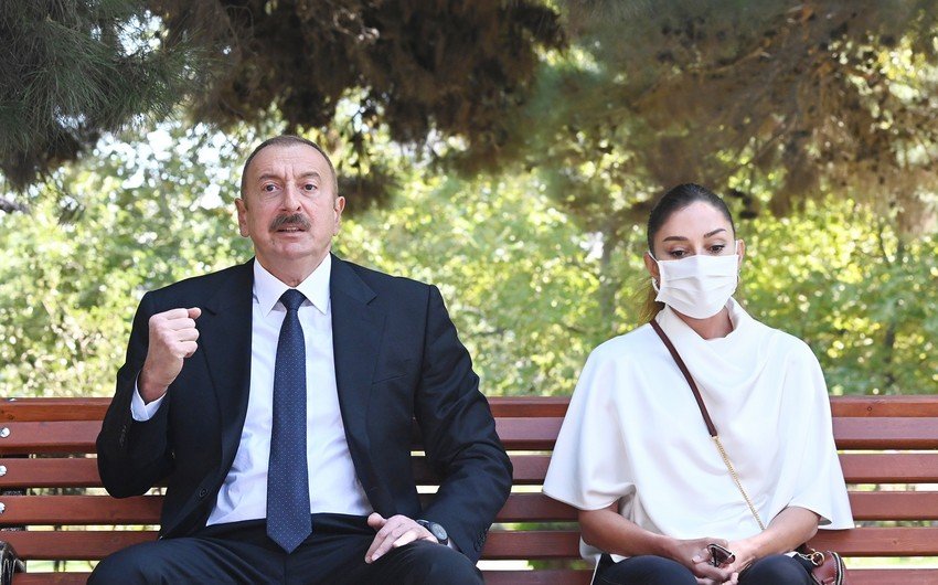 İlham Əliyev və Mehriban Əliyeva bir aylıq əməkhaqqı məbləğində vəsaiti Silahlı Qüvvələrə Yardım Fonduna ianə ediblər