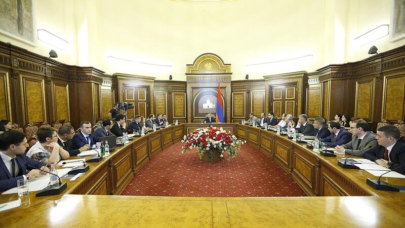 Paşinyan Qarabağın acığını onlardan çıxacaq - Arutyunyan və...