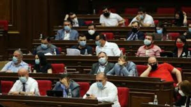 Paşinyanın deputatları ombudsmana hücum etdi - QƏTİ CAVAB