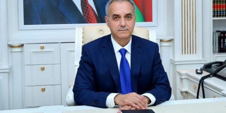 Binəqədi icra başçısından DTX-ya şikayət edildi /Foto