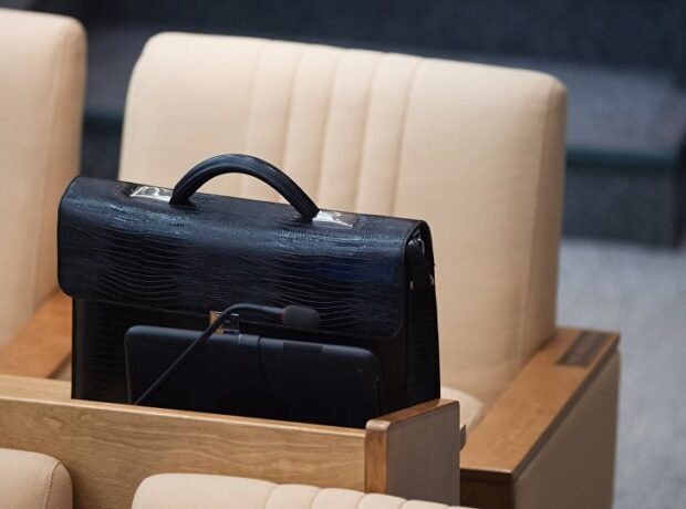 ÖLKƏ ŞOKDA! Atası azərbaycanlı, anası erməni general HƏBS EDİLİR – İnanılmaz FAKTLAR ÜZƏ ÇIXDI (FOTO