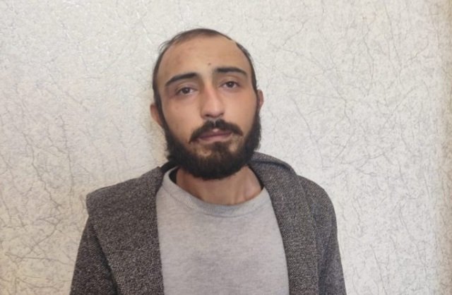 Özünü polis kimi təqdim edən şəxs saxlanılıb