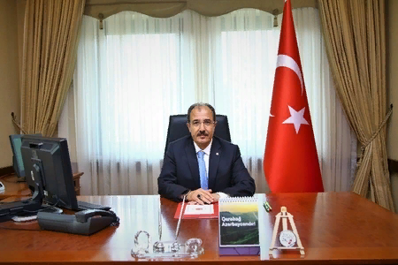 Türkiyə səfiri Zəfər Gününü şeirlə təbrik edib