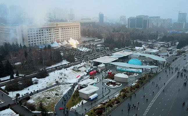 SON DƏQİQƏ! Qazaxıstanda vəziyyət daha da PİSLƏŞDİ - Qumbaraatanlardan istifadə edirlər