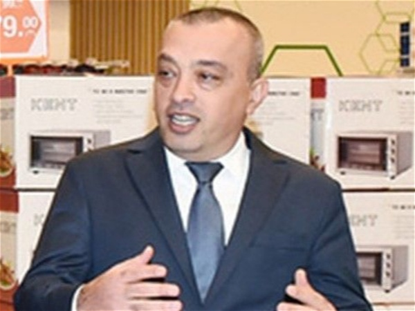 Zaur Mikayılov da Əhmədzadə kimi işləyir… – Köhnə hamam, köhnə tas…