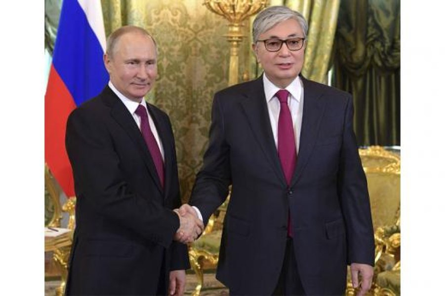 Putinlə Tokayev Qazaxıstandakı vəziyyəti müzakirə etdi