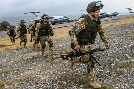 Tez gəlib, tez də çıxıb gedən KTMT qüvvələri - Qazaxıstan presedenti Qarabağa nə vəd edir?