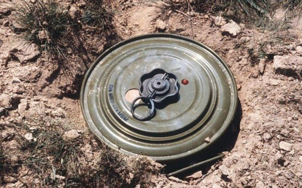 Goranboyda gənc oğlan minaya düşdü, ayağı amputasiya edildi