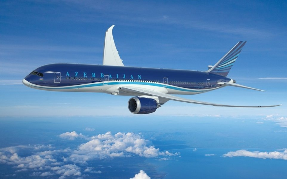 AZAL-ın Bakı-İstanbul-Bakı reysi LƏĞV EDİLDİ - YENİLƏNDİ