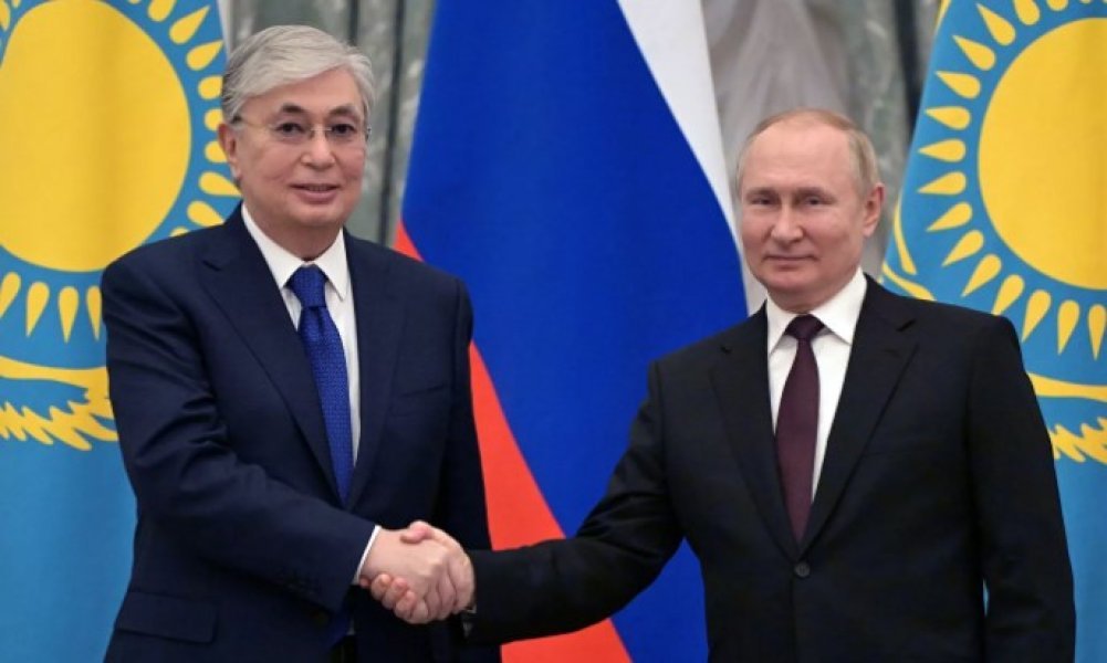 Putin və Tokayev arasında 3,5 saatlıq GÖRÜŞ: Nələr müzakirə EDİLİB?