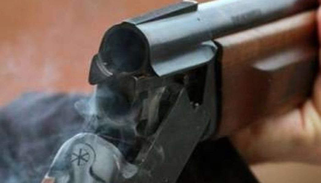 Azərbaycanda DƏHŞƏT: 23 yaşlı qız özünü güllələdi
