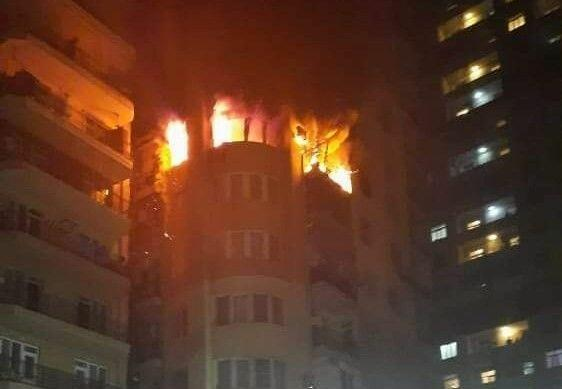 Bakıda yanan binadan 30 nəfər təxliyə edildi - YENİLƏNDİ