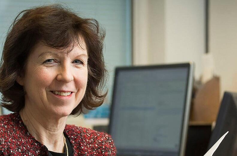 "Stalinin dayəsi" ÜST-də müşavir oldu