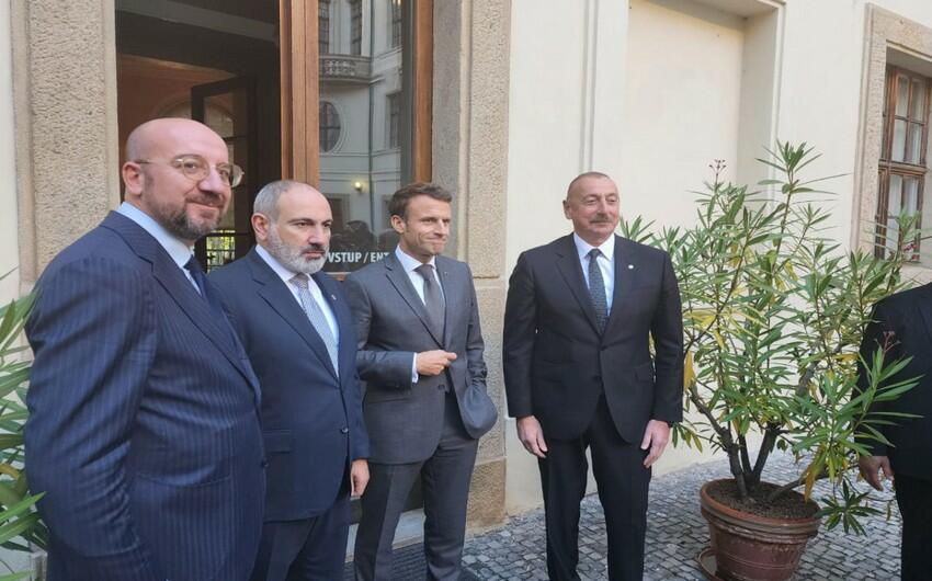 Praqada liderlərin görüşü başladı