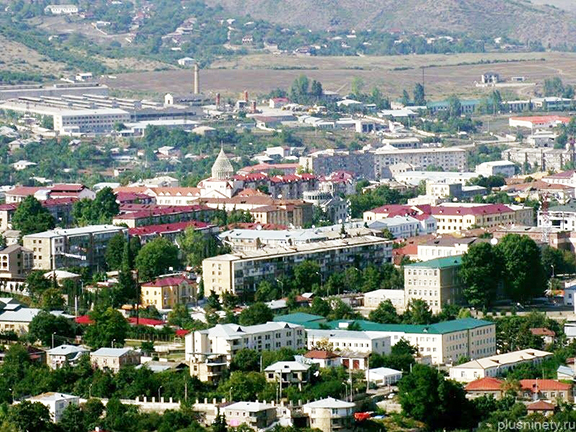Varlı ermənilər saxta arayışla Xankəndidən qaçır - Vətən müharibəsinin reallığı...