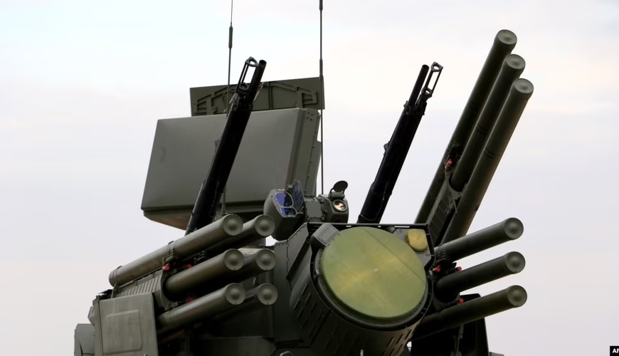 Moskvanın mərkəzində quraşdırılan zenit kompleksləri hər kəsi təəccübləndirdi - VİDEO