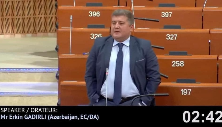 Xora qoşulmayan deputatın sol(o) ifası