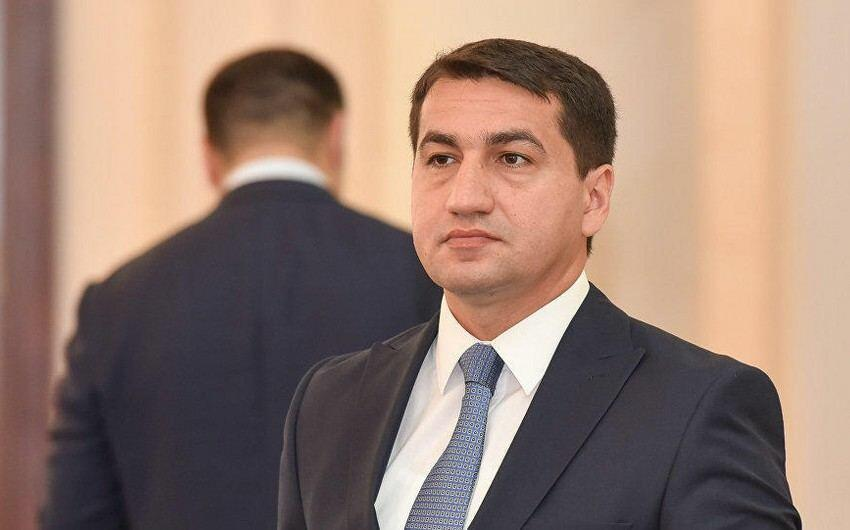 Hikmət Hacıyev Britaniya səfiri ilə görüşdü