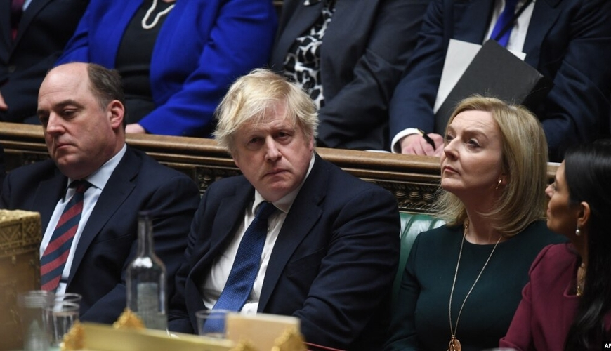 Boris Conson və Liz Trass HƏRƏKƏTƏ keçir