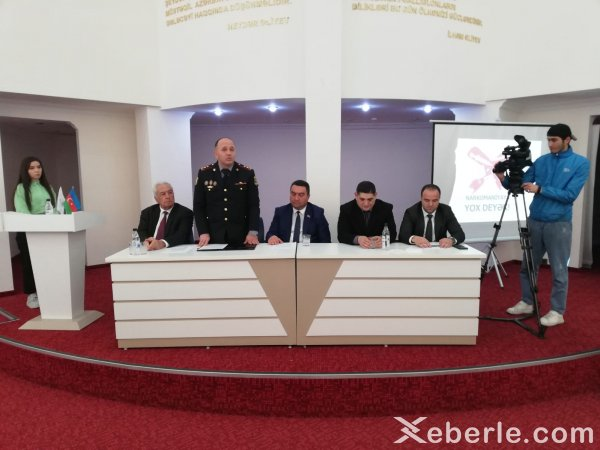 Sumqayıt polisi narkomaniyanın fəsadları barədə gəncləri maarifləndirir - FOTO