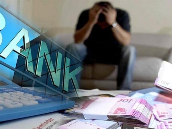 Bakıda müştərilərin banka qoyduğu 316 min manat və 32 min dollar oğurlandı