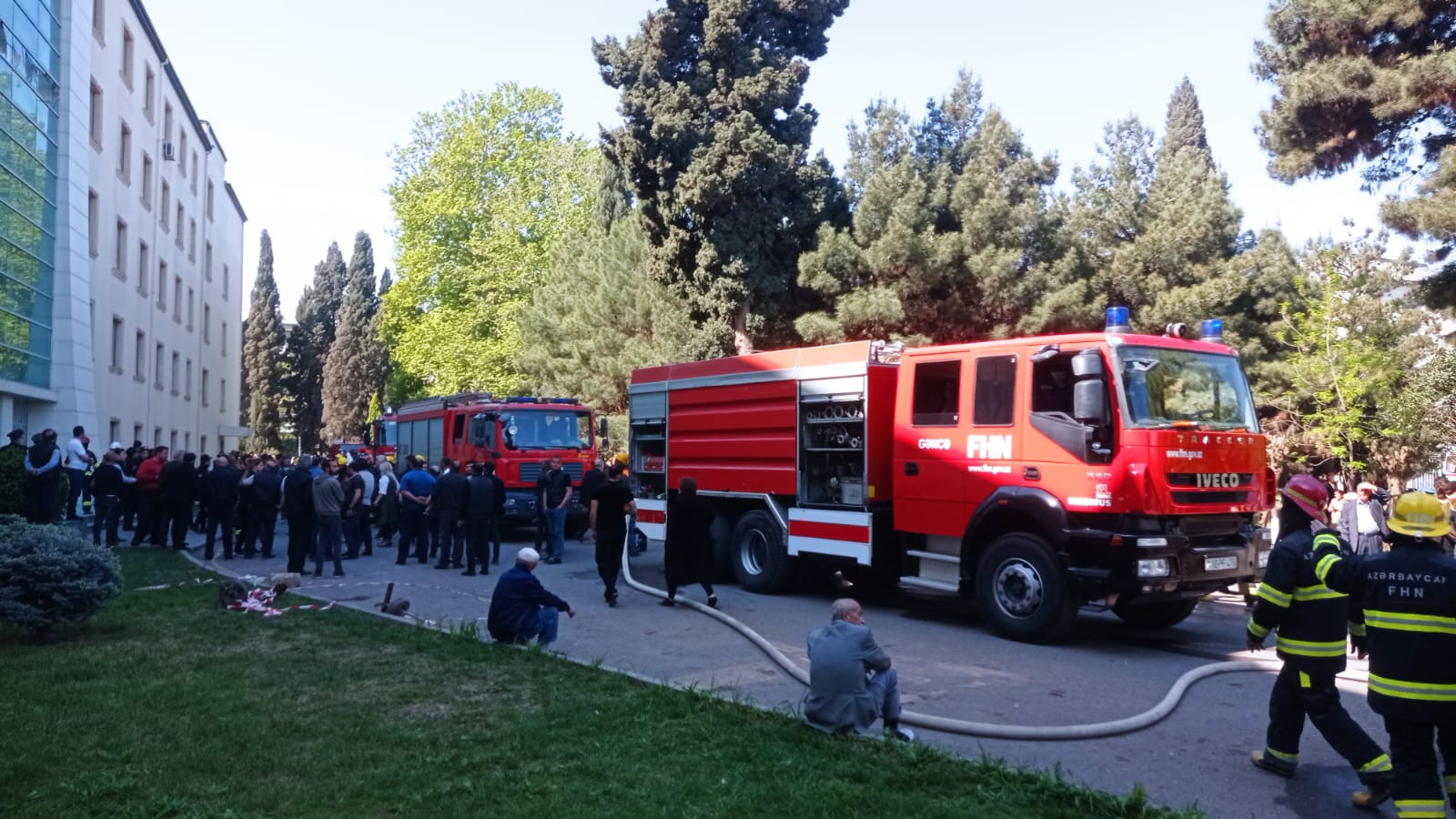 Gəncədə xəstəxanada yanğın: Zəhərlənənlər və ölən var - YENİLƏNDİ - FOTO/VİDEO